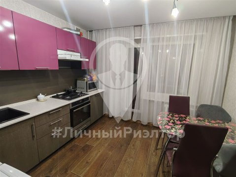 2-к квартира, 4/6 эт., 68м²